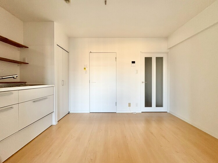 居間 居心地の良い空気感は、暮らしのステージを彩り、心からのやすらぎと満足感を与えてくれます。