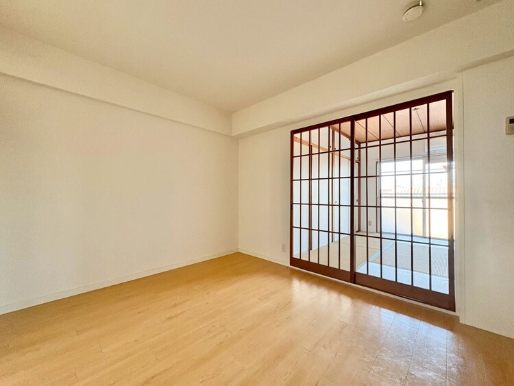 居間 快適に過ごす毎日を求めて、暮らしの中でご自身の「マイホーム」に創り上げてください。