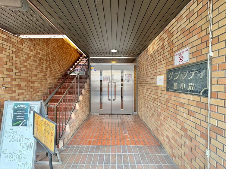 エントランス 外と内をつなぐエントランスは、まさに顔となる場所。