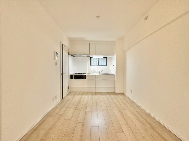 居間 居心地の良い空気感は、暮らしのステージを彩り、心からのやすらぎと満足感を与えてくれます。