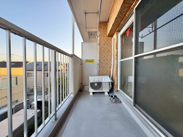 バルコニー 暮らしの中で、光と風を演出してくれるバルコニー。