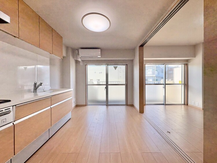 居間 豊かな居住性と、安心感を満たすクオリティが見事に調和した住空間。