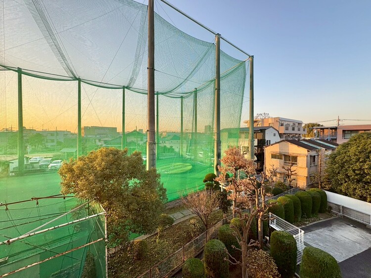 バルコニー 窓を開けると広がる青空。心をリフレッシュして日々を過ごしていきましょう。