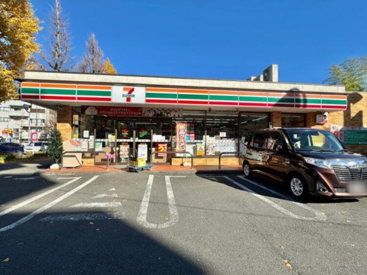 周辺 セブンイレブン 八王子千人町1丁目店迄50ｍ