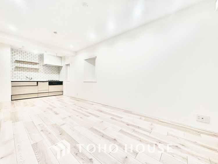 内装 【LIVING】◆simple is best◆無駄のない綺麗なつくりのリビングルームであなただけの暮らしを。