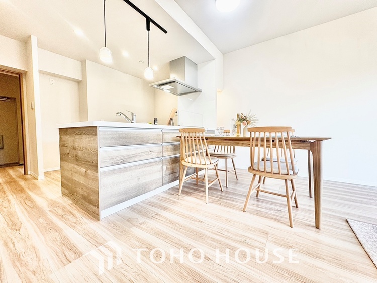 内装 【LIVING】◆Sunshine◆光が燦々と入り、いるだけで気持ちいい。「開放的でゆとりあるお部屋です。」