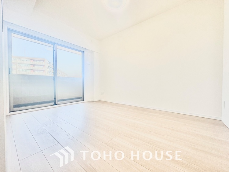 内装 ◆瀟洒な空間◆落ち着きのある彩が見事に調和させた瀟洒な空間を演出。ここに集まる家族の会話と笑顔が絶え間なく続く幸せな空間。