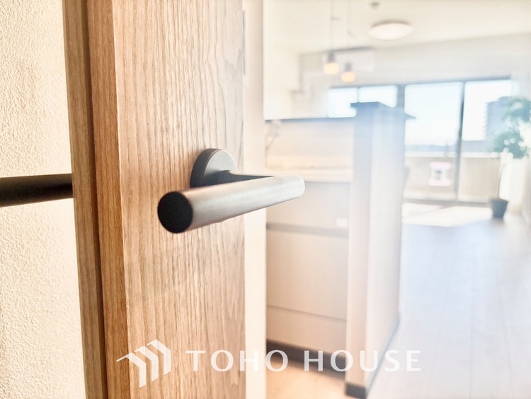 内装 お子様の面倒を見れる時間が増え時短になります。加えて手荒れも防げてしかも節水が高い為、大変人気があり重宝します。