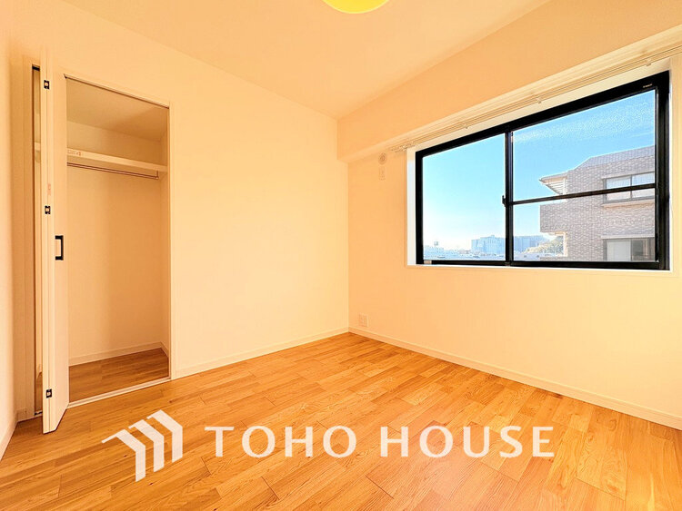 内装 シンプルですっきりとした室内は飽きのこない居心地の良い雰囲気