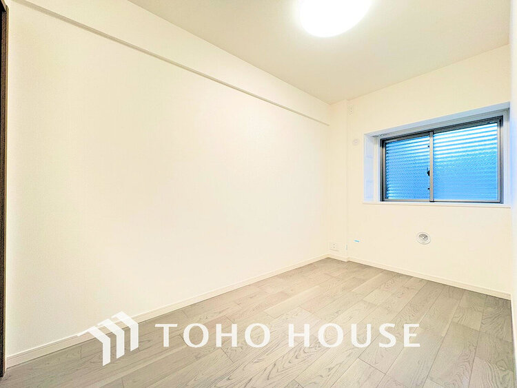 内装 シンプルですっきりとした室内は飽きのこない居心地の良い雰囲気