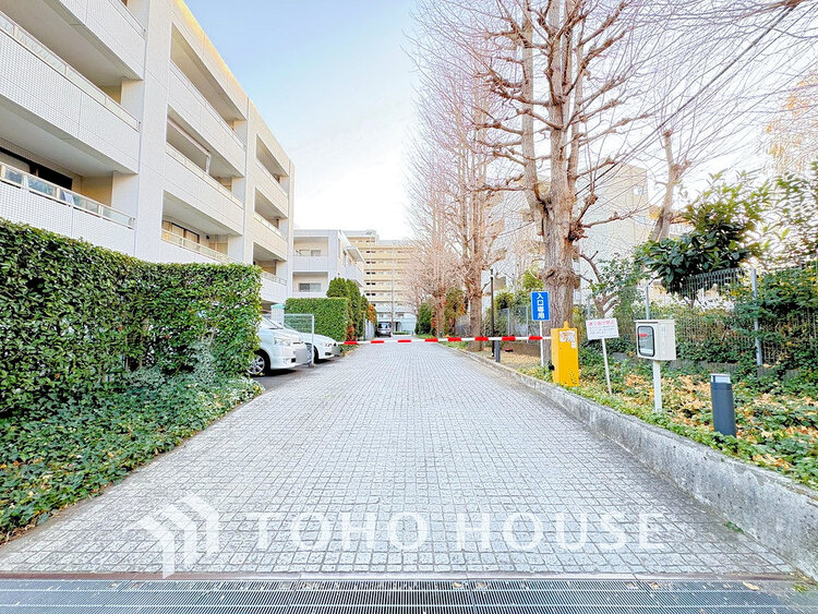 駐車場 駐車場（料金・空き状況はご確認ください）