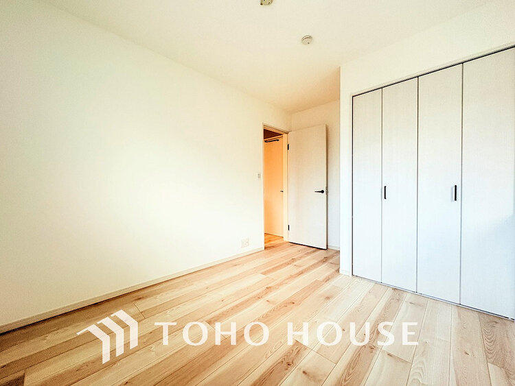 内装 シンプルですっきりとした室内は飽きのこない居心地の良い雰囲気