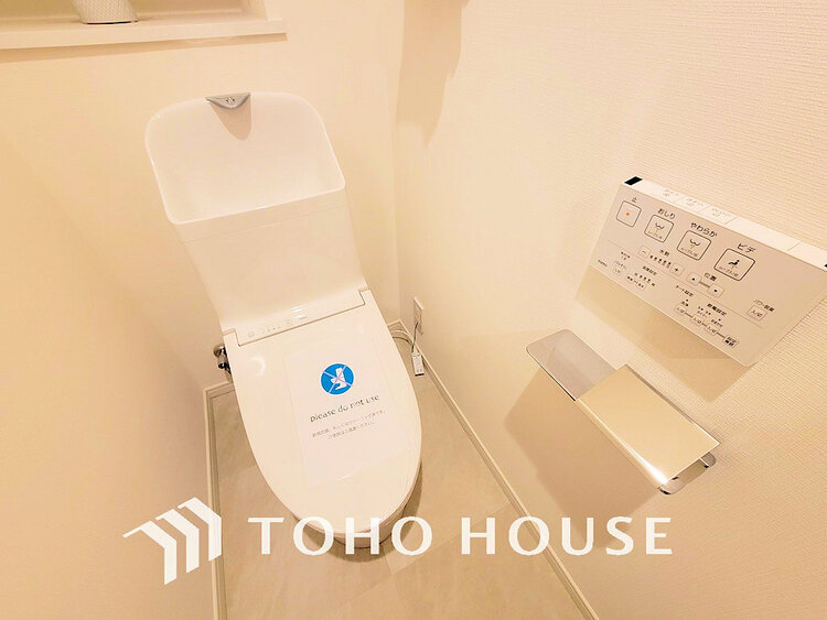 トイレ トイレには快適な温水洗浄便座付