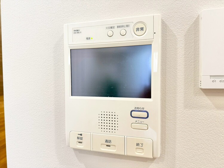 その他 誰が来てもわかる様にモニター付きインターホンを設置。