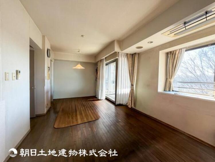 収納 【収納】スペースを活かした便利な隙間収納です。