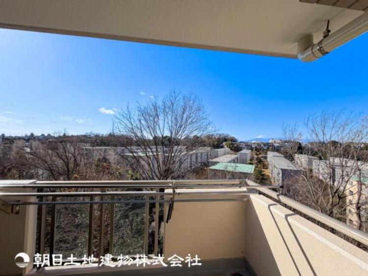 その他 【眺望】温かい太陽を感じる事ができるのは、目の前に遮るものが無いから。彼方に広がる風景が絵画のように広がります。