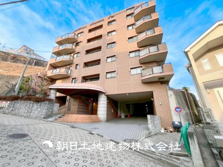 外観 【外観写真】その家から感じられる、気品・上質・重厚感・極細やかさ、そのすべては見た者に安らぎを与える特別な空間です。ここに住むからこそ意味がある。すべての（始まり）をここから迎えましょう。