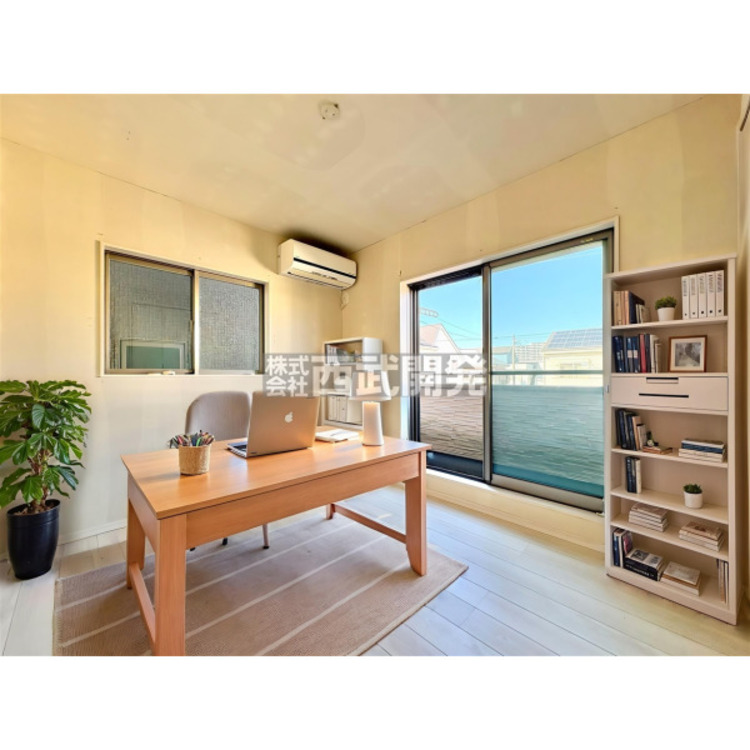 内装 配置してある家具や小物はCGによるイメージです。