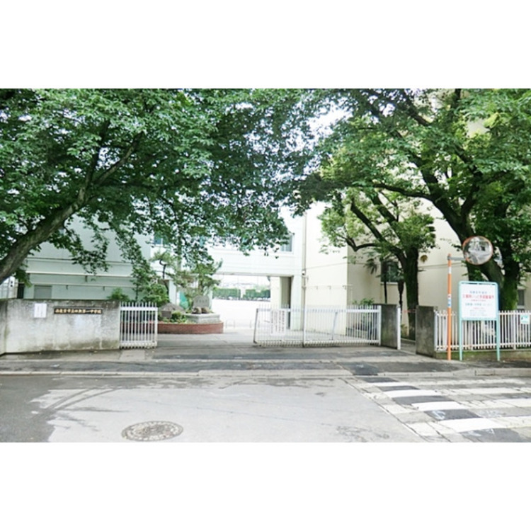 周辺 西東京市立田無第一中学校(約1340m)