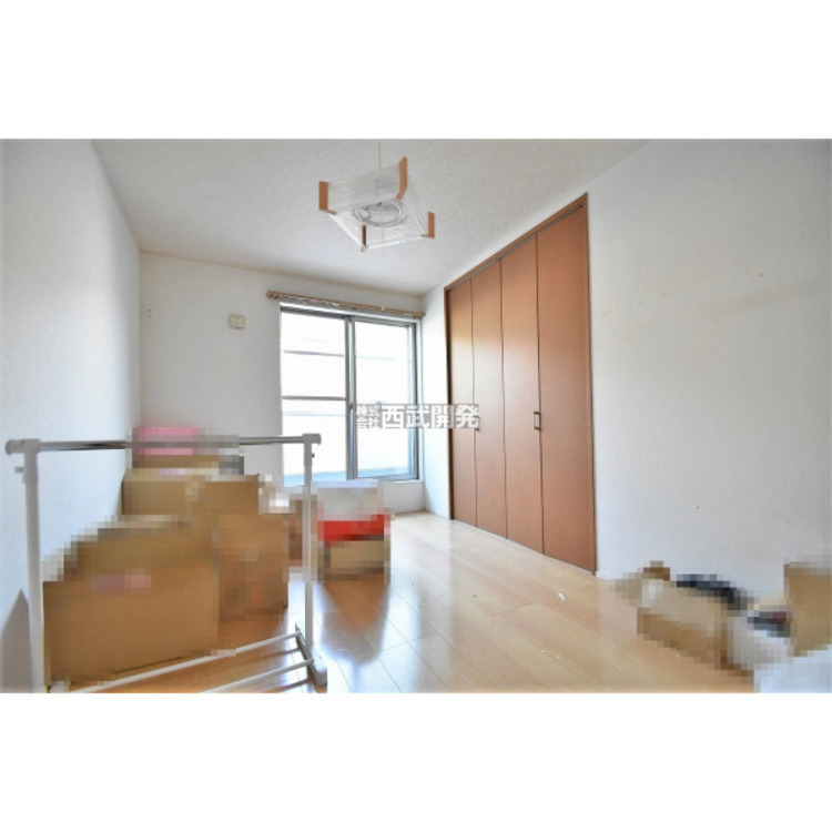 内装 洋室6.7帖・「勉強する時」「寝る時」「一人になりたい時」に嬉しいプライベート空間もしっかり確保できるお部屋です！