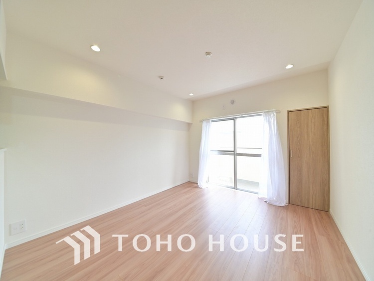 内装 広がりのある住空間、家族が集まるリビング・ダイニング