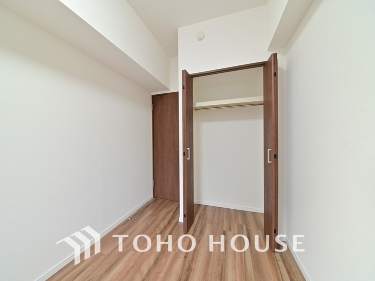 内装 シンプルですっきりとした室内は飽きのこない居心地の良い雰囲気です