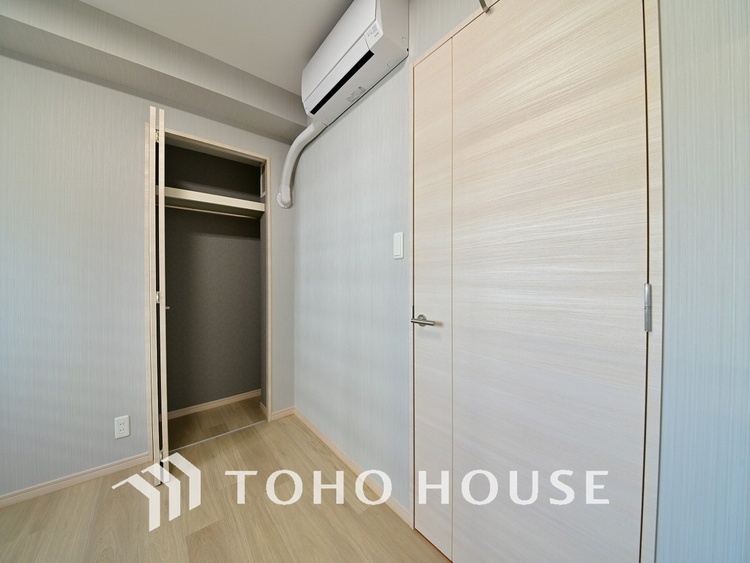 内装 シンプルですっきりとした室内は飽きのこない居心地の良い雰囲気です