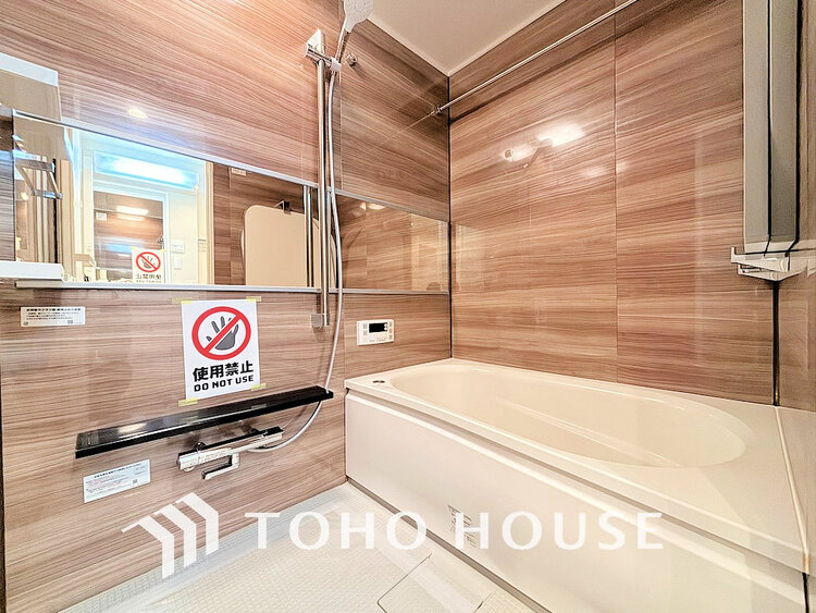 風呂 一日の疲れを癒すバスルームは、心地よいリラックスを叶える清潔感溢れる空間