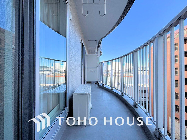 バルコニー 陽当たり良好なバルコニー