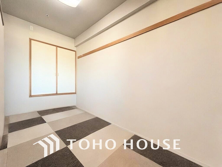 内装 客間はもちろん、個人のスペースにも使える和室(現地には家具があります)