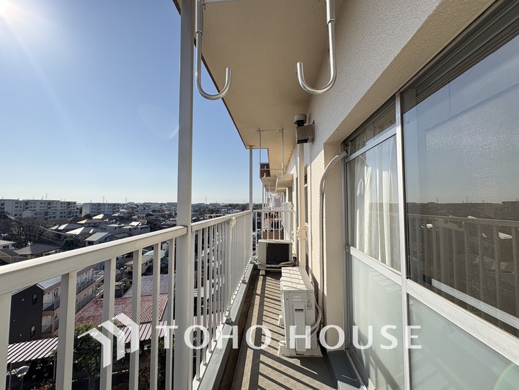 バルコニー 陽当たり良好なバルコニー