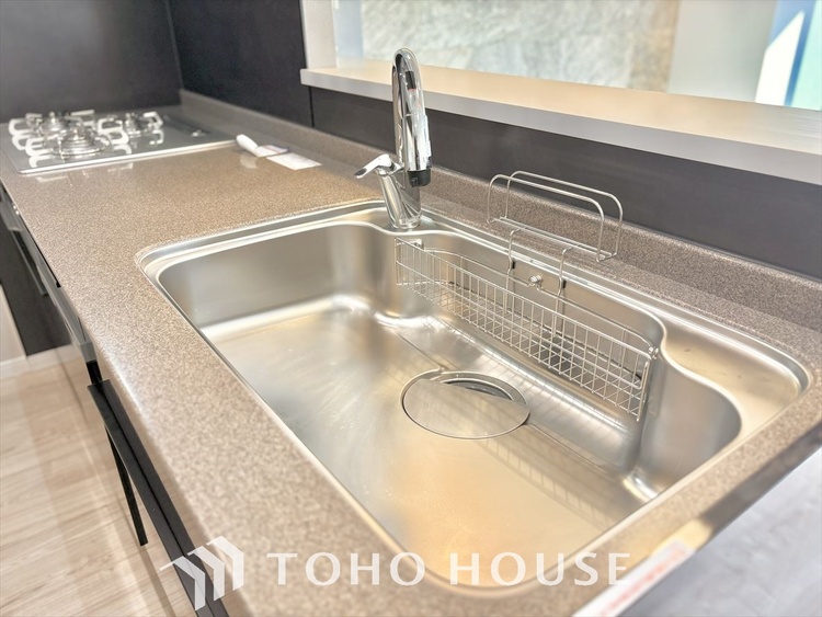 キッチン 家族の笑い声が響く、明るいキッチン。楽しい料理の時間が、思い出を作ります。