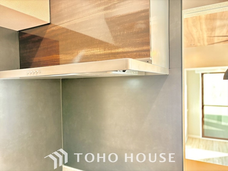 キッチン 時を超えて愛されるデザインが、日常を特別なひとときへと昇華させます。この場所から、心満たされる豊かな食卓が始まります。