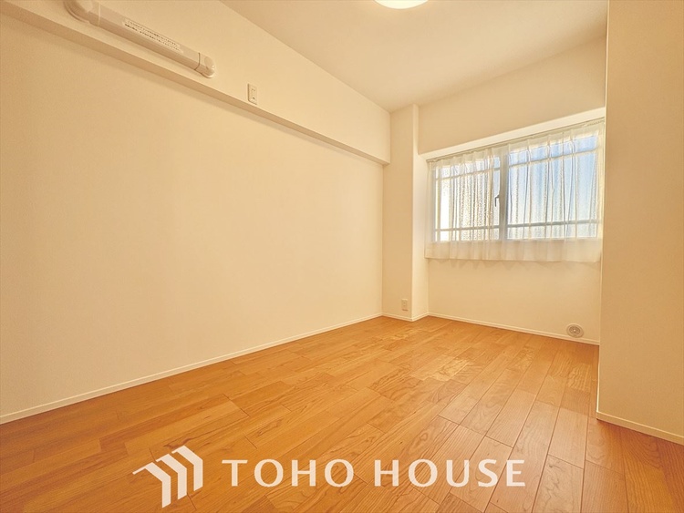 内装 寝室は一日の疲れを癒す大切な空間。快適で落ち着けるおすすめの間取りです。