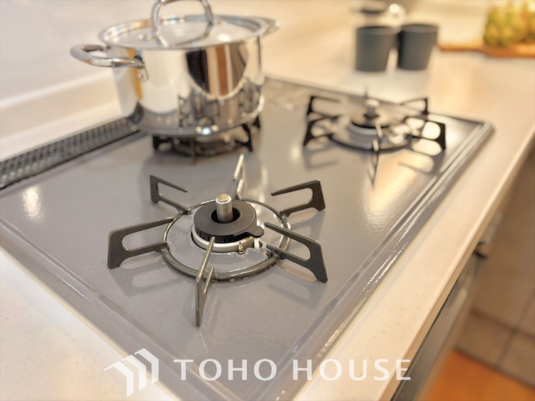 キッチン 時を超えて愛されるデザインが、日常を特別なひとときへと昇華させます。この場所から、心満たされる豊かな食卓が始まります。