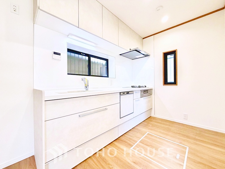 キッチン 毎日の料理が楽しくなる、使いやすいシステムキッチン。家事効率を高める設計です。