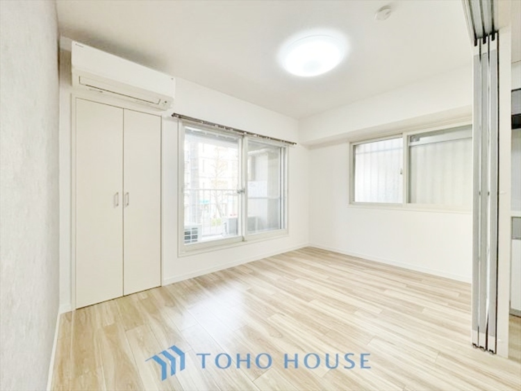 内装 ◆癒しの空間◆室内構成に拘り採光とセンスを散りばめた空間。それは『柔らかさ』に似た素敵な居場所。そこに暮らす人のことを考えつくり出したものは『癒し』という心地よい居場所なんだと思う