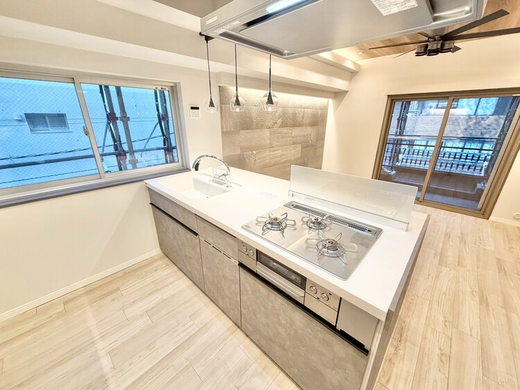 キッチン 使いやすくスタイリッシュなキッチン空間になっております。