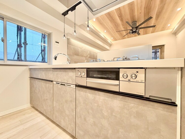 キッチン 開放感のあるキッチンスペース。調理をしながら、会話も弾みそうですね。