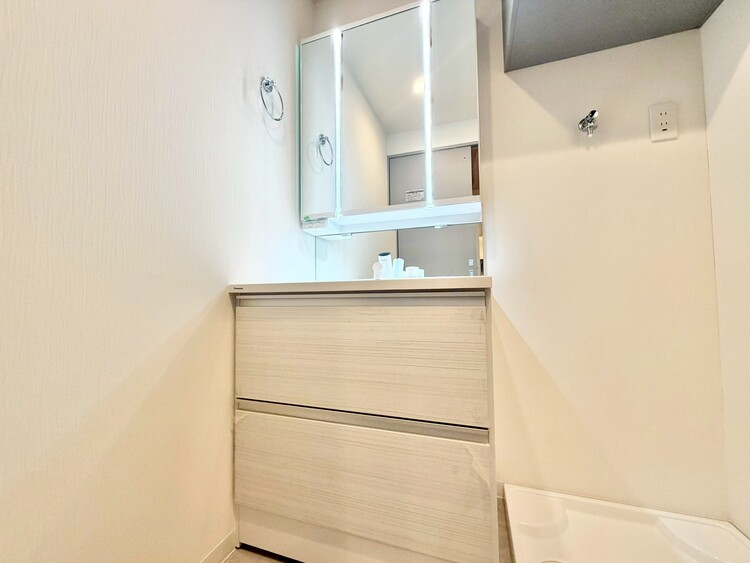 洗面 清潔感を感じられる洗面化粧台。