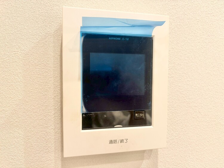 設備 誰が来てもわかる様にモニター付きインターホンを設置。