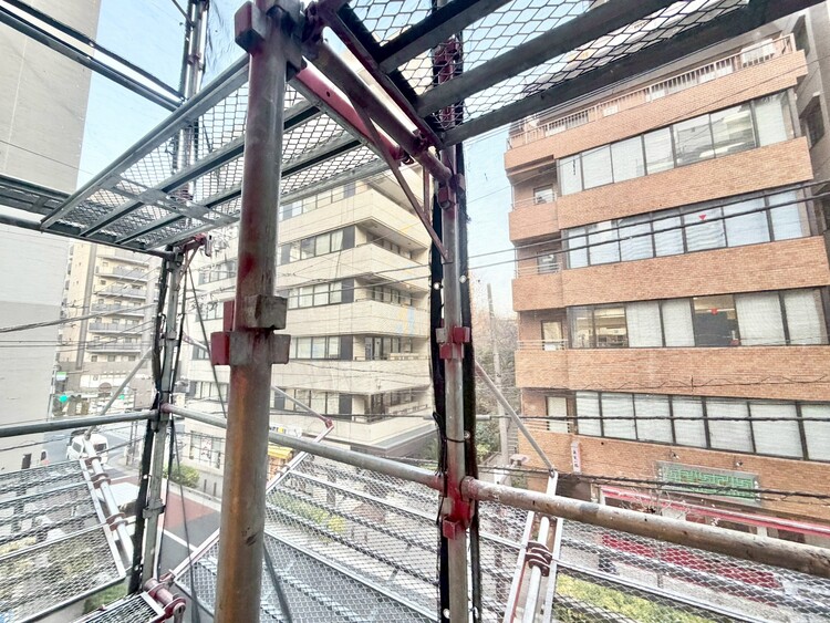 バルコニー 眺望や窓からの景色が良いと、家で過ごす時間も快適です。