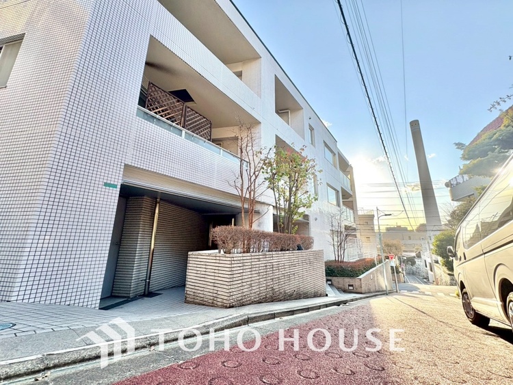 外観 【APPEARANCE】◆陽光◆が差し込む。この開放的な空間に家族の笑顔が集う。家族が一緒に過ごす空間は明るく、そして居心地よく。