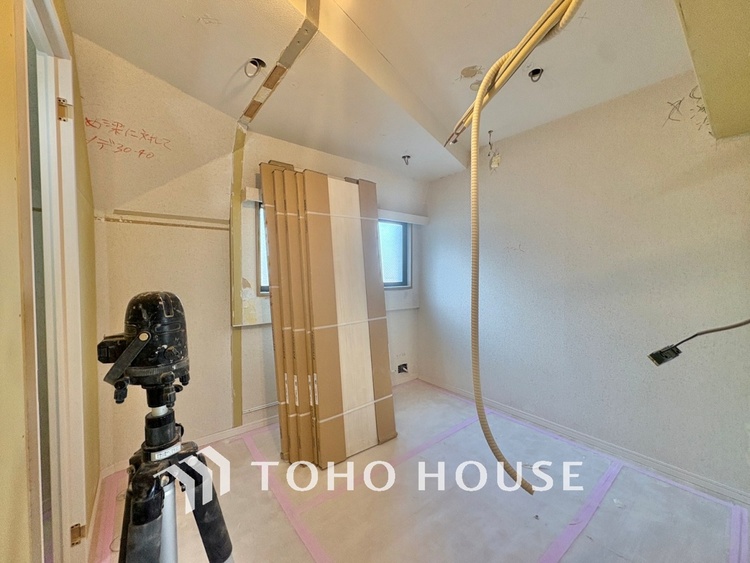 内装 現在改装中◆快適◆な暮らしに不可欠な収納スペース。快適さとともに思い出も詰まっていく。