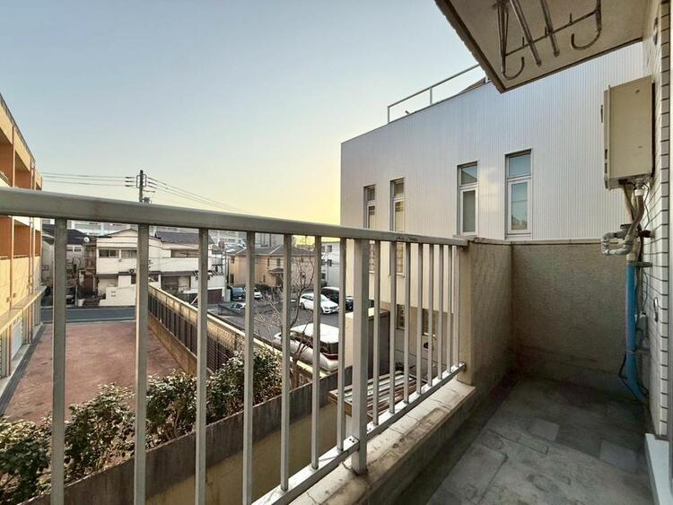 その他 朝の澄んだ空気や、夕方に吹く清々しい風を感じられるバルコニー。