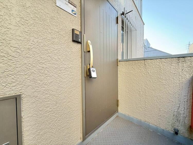 その他 清潔感のある落ち着いた雰囲気の玄関です。