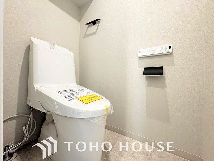トイレ トイレには快適な温水洗浄便座付