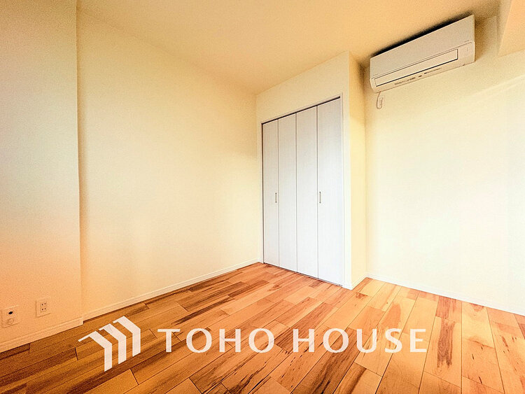 内装 シンプルですっきりとした室内は飽きのこない居心地の良い雰囲気