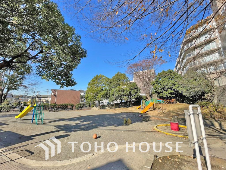 周辺 西寺尾第五公園　距離300ｍ