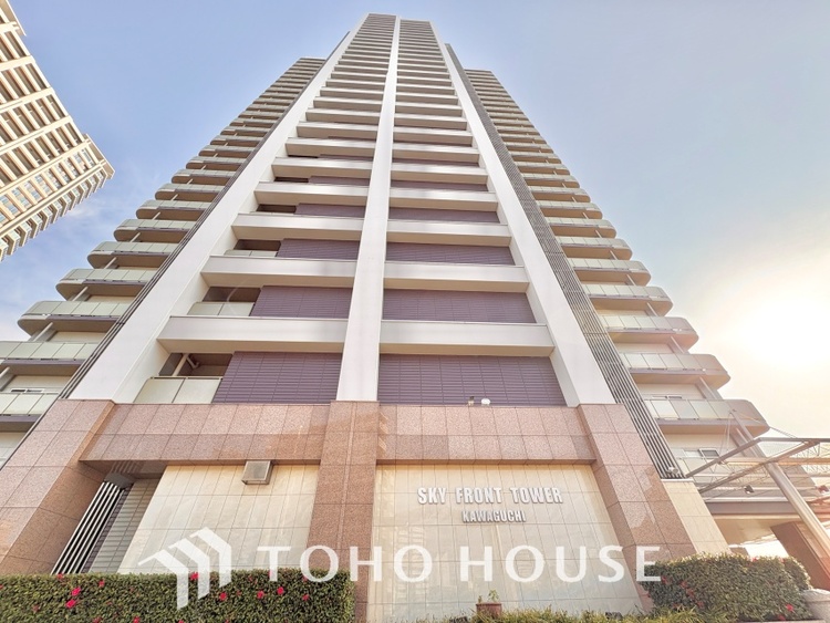 外観 ほんの少しのこだわり。ちょっとした色使いがその家がもつ雰囲気、趣（おもむき）を携え、暮らす家族や訪ねてくる友人・知人に新鮮な香りを運んできます。